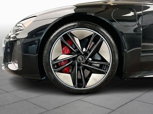 Used 2022 Audi RS e-tron GT image 11