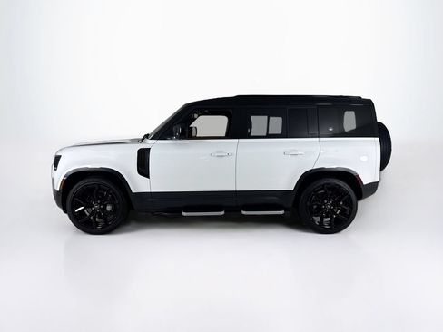 Used 2023 Land Rover Defender 110 SE AWD/4WD image 2