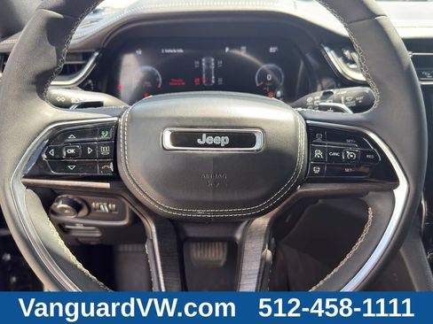 Used 2023 Jeep Grand Cherokee Overland AWD/4WD image 19