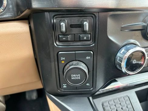 Certified 2024 Ford F250 Lariat w/ Lariat Ultimate Package AWD/4WD image 28