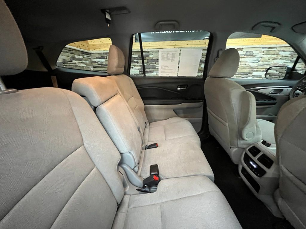 Used 2021 Honda Pilot EX image 46