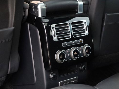 Used 2016 Land Rover Range Rover Supercharged AWD/4WD image 32