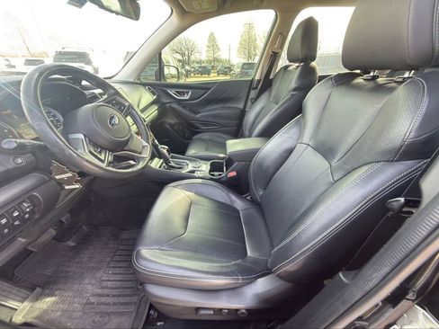 Used 2022 Subaru Forester Touring w/ Popular Package #2 image 4