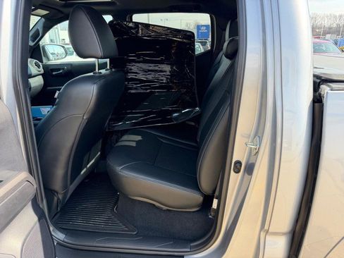 Used 2020 Toyota Tacoma TRD Sport w/ TRD Premium Sport Package image 8