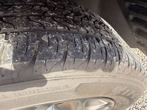 Used 2016 Chrysler 300 S image 11