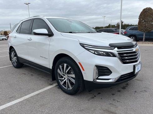 Used 2022 Chevrolet Equinox Premier image 3