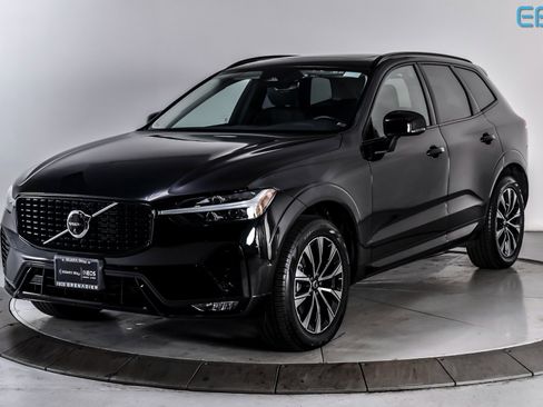 Used 2025 Volvo XC60 B5 Plus image 2