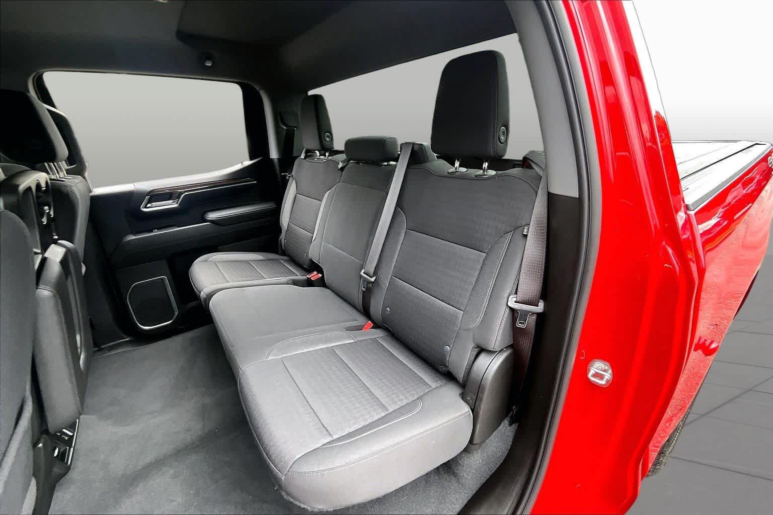 Used 2022 Chevrolet Silverado 1500 RST AWD/4WD image 19