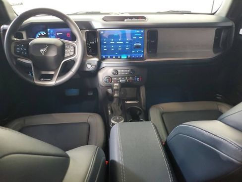 Used 2024 Ford Bronco Outer Banks AWD/4WD image 13