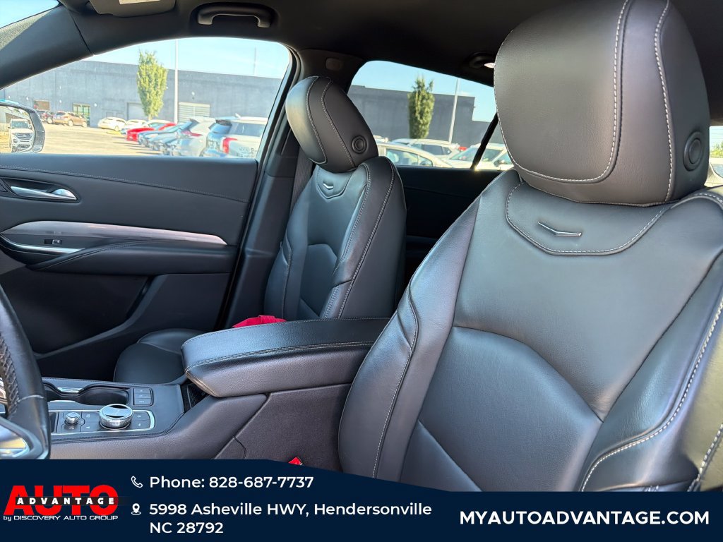 Used 2025 Cadillac XT4 Premium Luxury AWD/4WD image 13