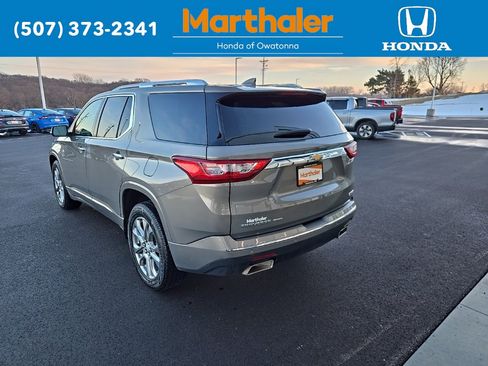 Used 2018 Chevrolet Traverse Premier image 3