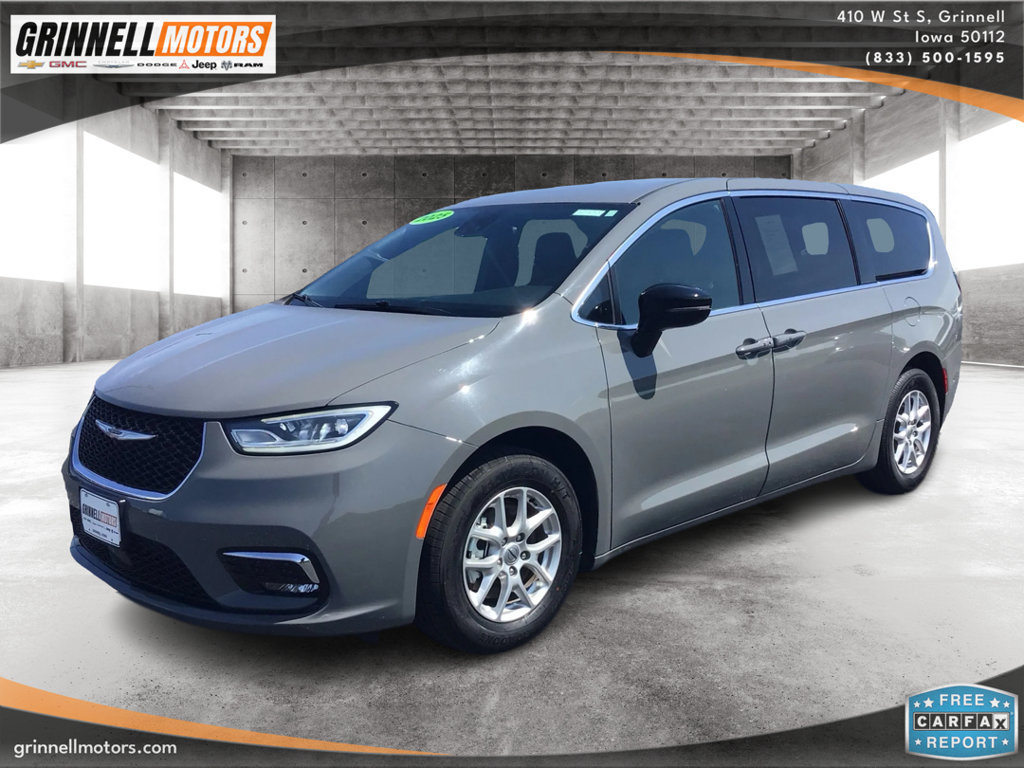 Used 2025 Chrysler Pacifica Select FWD image 1