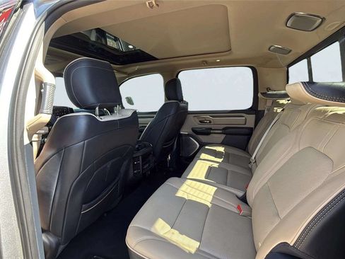 Used 2019 RAM 1500 Limited AWD/4WD image 17