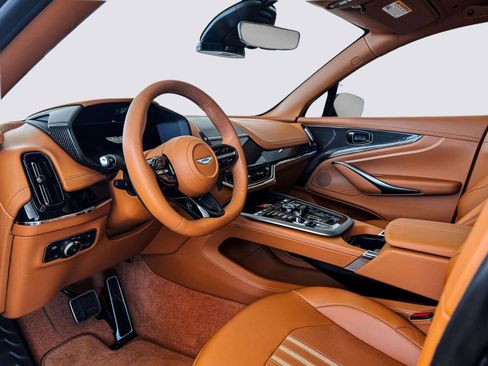 New 2026 Aston Martin DBX 707 image 22
