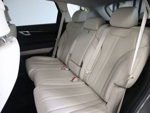 Used 2025 Genesis GV80 2.5T Standard AWD/4WD image 33