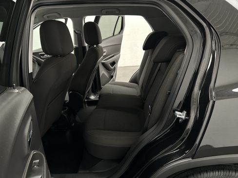Used 2020 Chevrolet Trax LS w/ Tint and Cruise Package FWD image 17