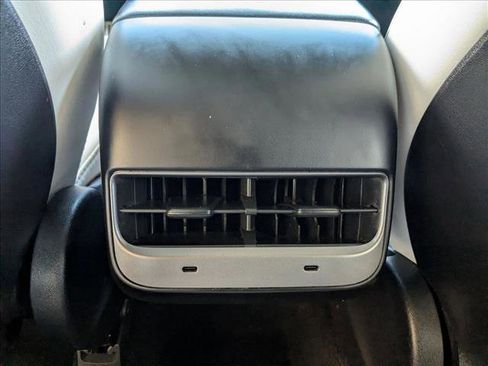 Used 2020 Tesla Model Y Performance AWD/4WD image 18