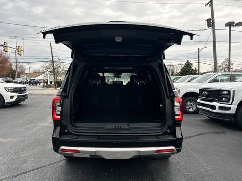 Used 2022 Ford Expedition Platinum image 16