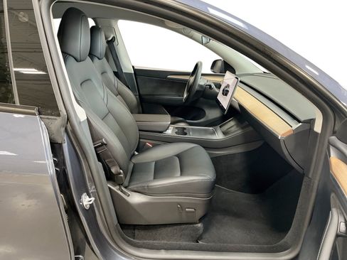 Certified 2023 Tesla Model Y AWD image 13