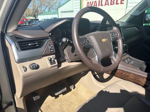 Used 2016 Chevrolet Tahoe LT w/ Luxury Package RWD image 10