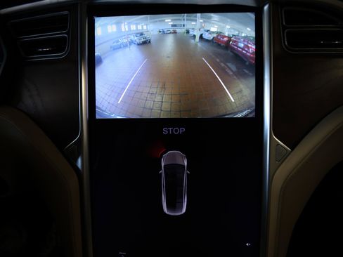 Used 2016 Tesla Model X 90D AWD/4WD image 26