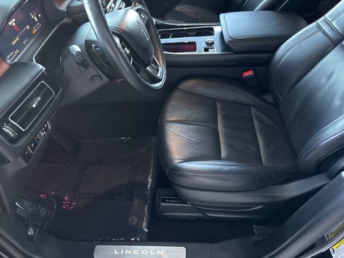 Used 2024 Lincoln Aviator Reserve image 7