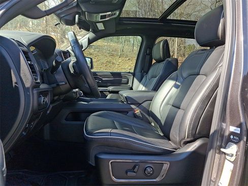 Used 2024 RAM 1500 Limited image 13