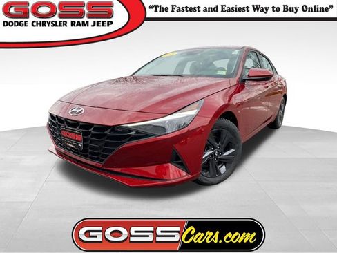 Used 2023 Hyundai Elantra SEL w/ Cargo Package image 1