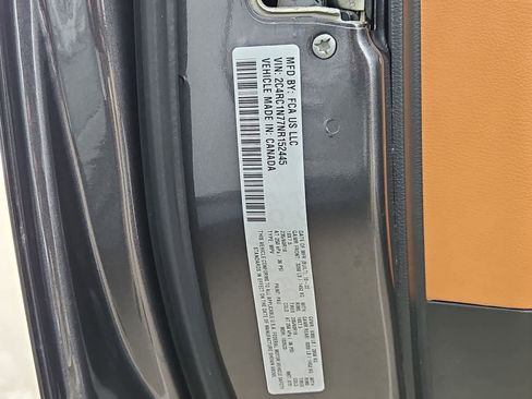 Used 2022 Chrysler Pacifica Pinnacle image 37