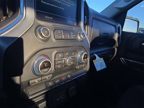 Used 2022 GMC Sierra 1500 SLE w/ X31 Off-Road Package image 20
