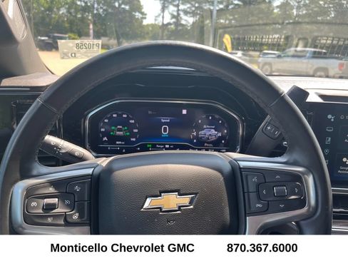 Used 2023 Chevrolet Silverado 1500 LT AWD/4WD image 12