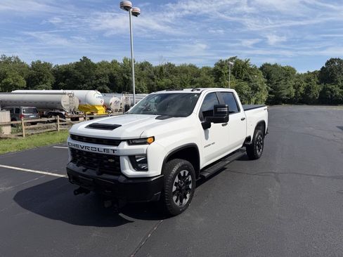 Used 2020 Chevrolet Silverado 2500 Custom w/ Custom Value Package AWD/4WD image 2