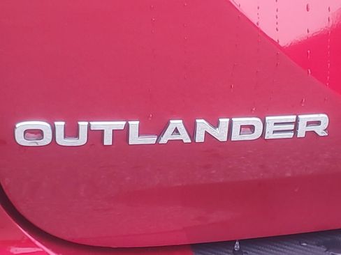 Used 2023 Mitsubishi Outlander SE AWD/4WD image 36