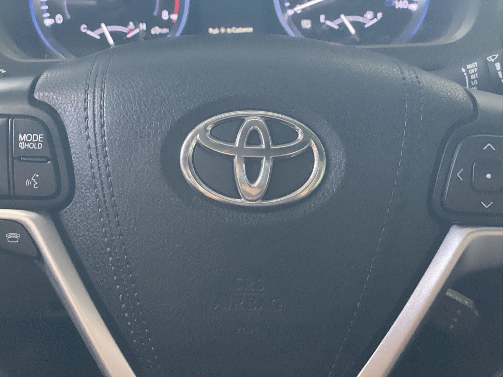 Used 2016 Toyota Highlander XLE AWD/4WD image 33