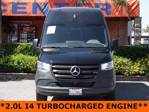 Used 2021 Mercedes-Benz Sprinter 2500 image 3