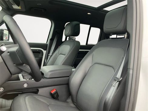 Used 2024 Land Rover Defender 130 Outbound image 9