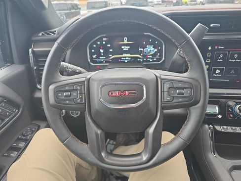 Used 2025 GMC Sierra 2500 AT4 w/ AT4 Premium Plus Package image 21