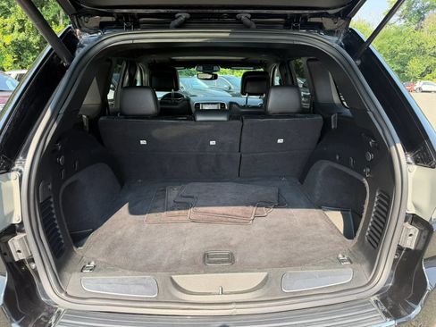 Used 2018 Jeep Grand Cherokee Limited AWD/4WD image 14