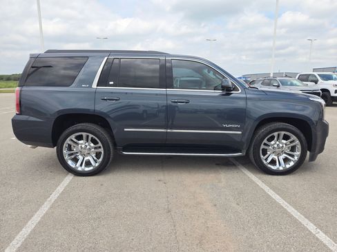 Certified 2020 GMC Yukon SLT w/ Premium Edition RWD image 3
