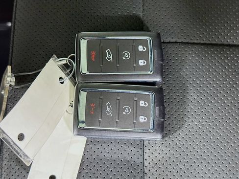 Used 2024 Jeep Grand Cherokee L Altitude AWD/4WD image 36