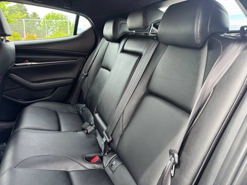 Used 2022 MAZDA MAZDA3 s FWD image 8
