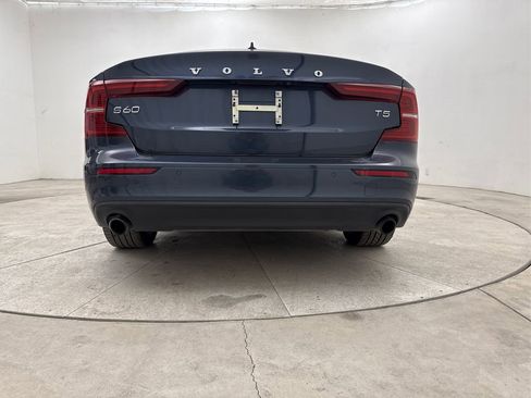 Used 2020 Volvo S60 T5 Momentum image 23