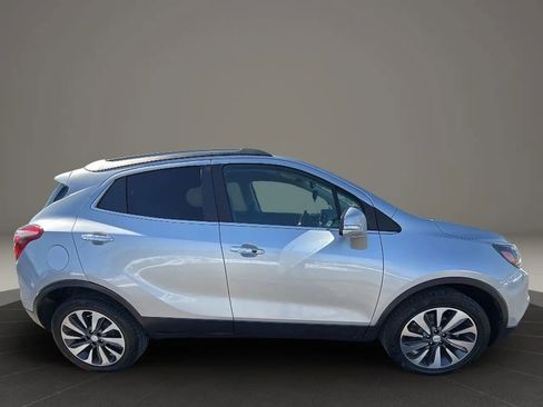 Used 2018 Buick Encore Essence image 4