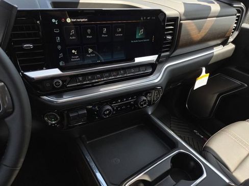 New 2026 Chevrolet Silverado 3500 High Country w/ High Country Premium Package AWD/4WD image 39