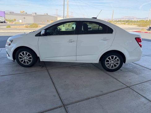 Used 2019 Chevrolet Sonic LT w/ Convenience Package image 6