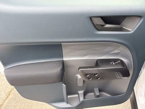 New 2026 Ford Maverick XL image 19