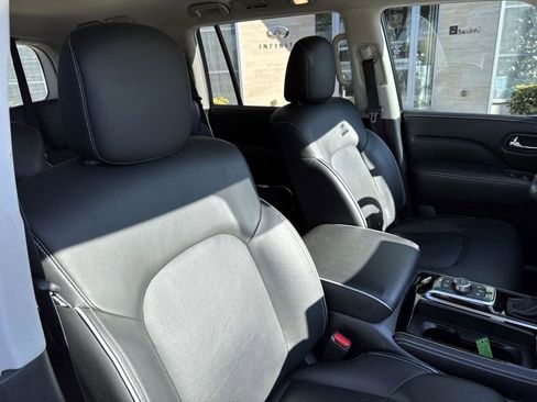 Certified 2024 INFINITI QX80 Premium Select w/ Cargo Package image 15