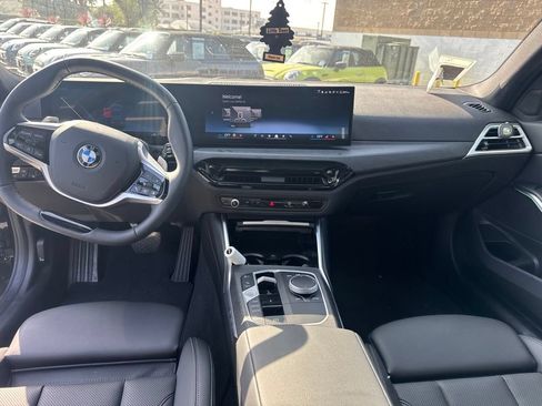 Used 2026 BMW 330i Sedan w/ Convenience Package RWD image 18