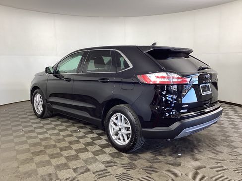 Used 2024 Ford Edge SEL w/ Convenience Package AWD/4WD image 4