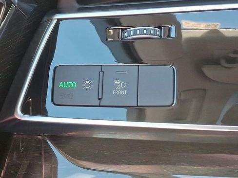 Certified 2023 Audi Q7 2.0T Premium w/ Towing Package image 24